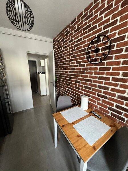 Aparatori Patriei Metrou, mobilat utilat 2xac 2xtv balcon inchis cu debara!